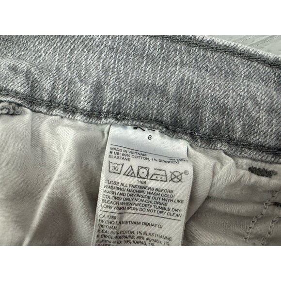 Old Navy Size 6 Womens Shorts Gray Mid Rise Cuff Hem Denim Jean Stretch - Picture 3 of 4
